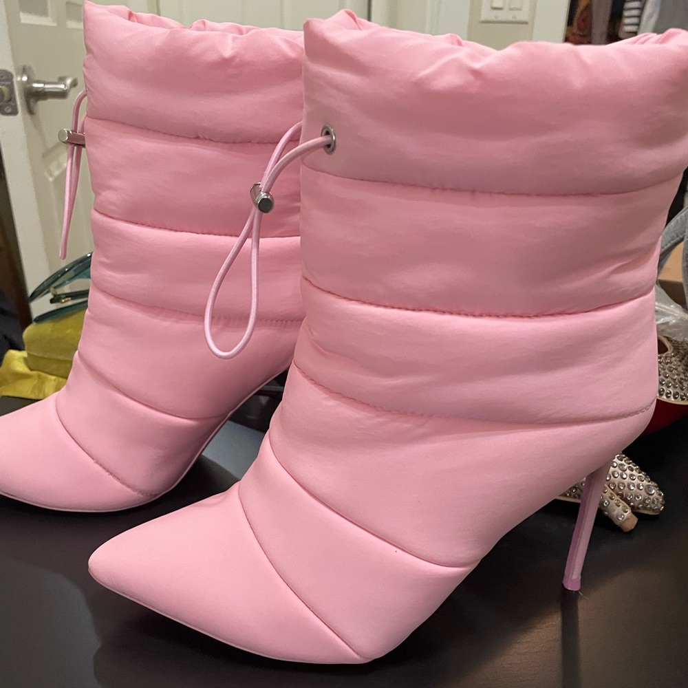 Steve Madden Puffer boots